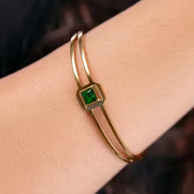 Gold Plated Stainless Steel Anti-Tarnish Vintage Zirconia Bangle